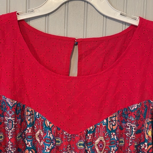 TORRID Super Soft Knit Tile Print Short Sleeve Cold Shoulder Blouse | 3X NWT - Picture 4 of 9